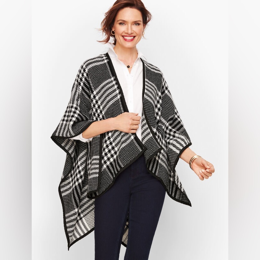Talbots Stadium Plaid Ruana Black and White M/L Wool Blend Cozy Minmalist
